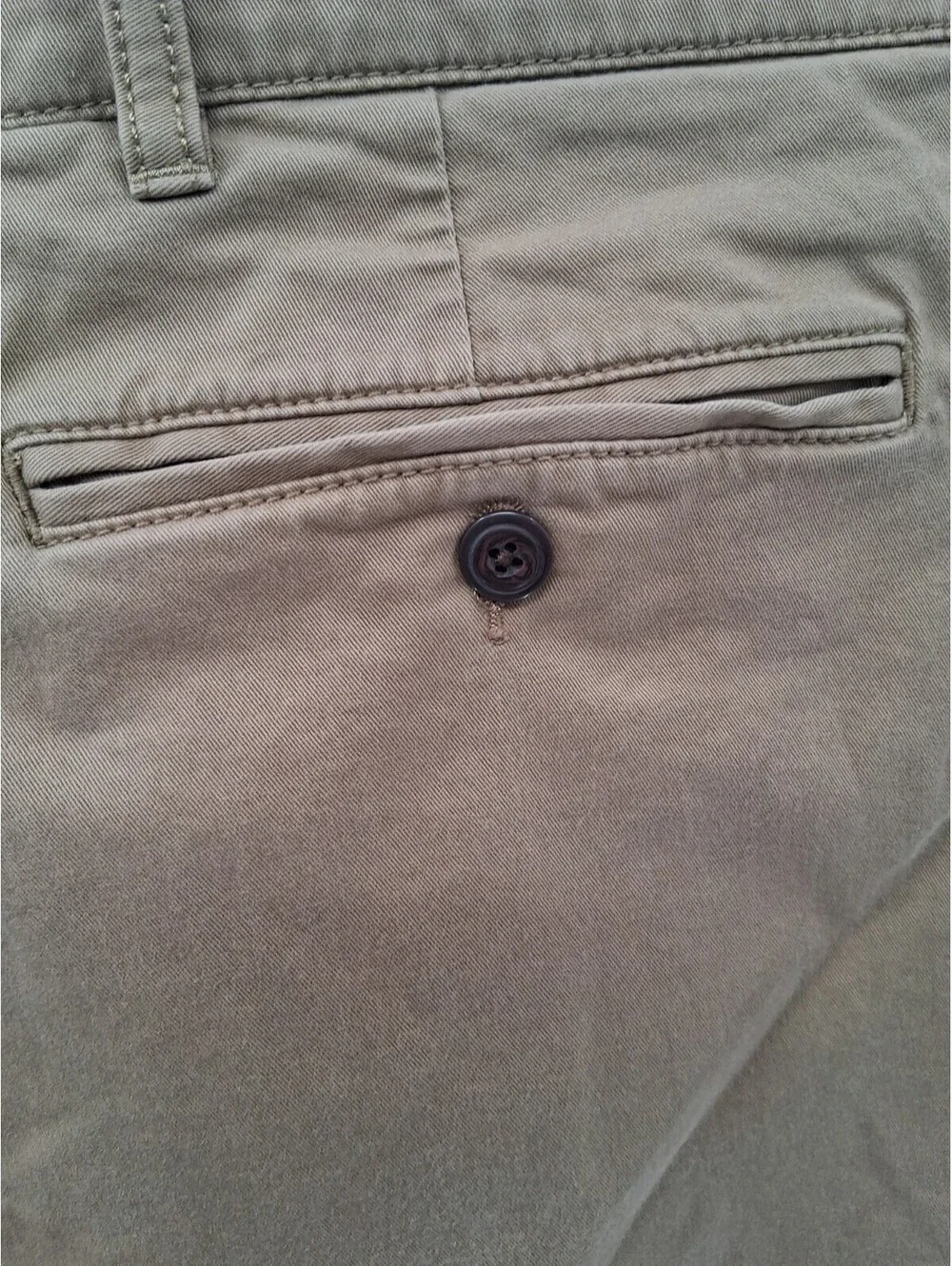 L.L. Bean Chino Shorts Mens 44 Tan Khaki Standard Fit Casual Work Outdoor